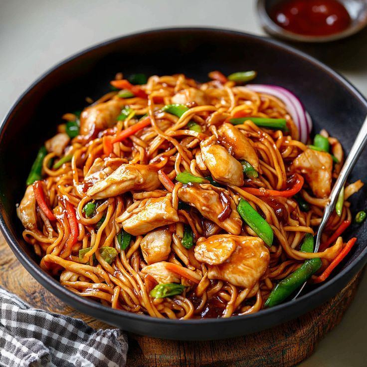 Yakisoba de Frango e Legumes M (2 Pessoas)